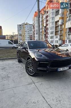 Внедорожник / Кроссовер Porsche Cayenne 2022 в 