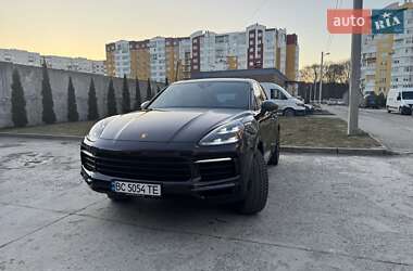 Внедорожник / Кроссовер Porsche Cayenne 2022 в 