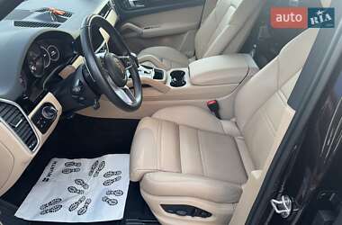 Внедорожник / Кроссовер Porsche Cayenne 2022 в 