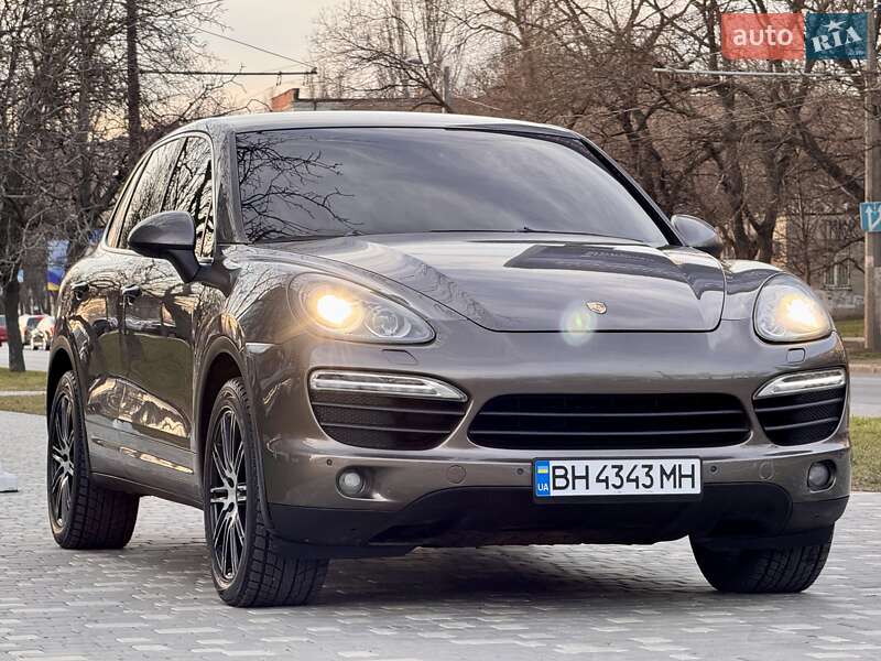 Позашляховик / Кросовер Porsche Cayenne 2011 в Одесі