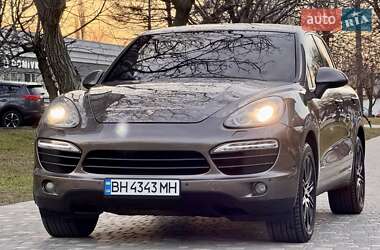 Позашляховик / Кросовер Porsche Cayenne 2011 в 