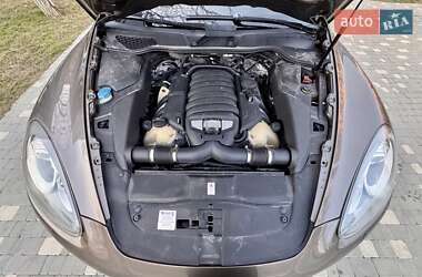 Позашляховик / Кросовер Porsche Cayenne 2011 в 