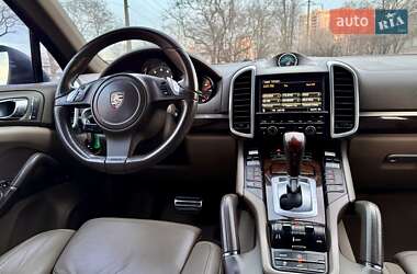 Позашляховик / Кросовер Porsche Cayenne 2011 в 