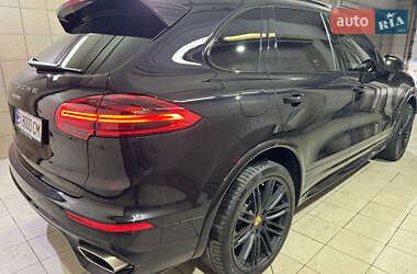 Внедорожник / Кроссовер Porsche Cayenne 2017 в 