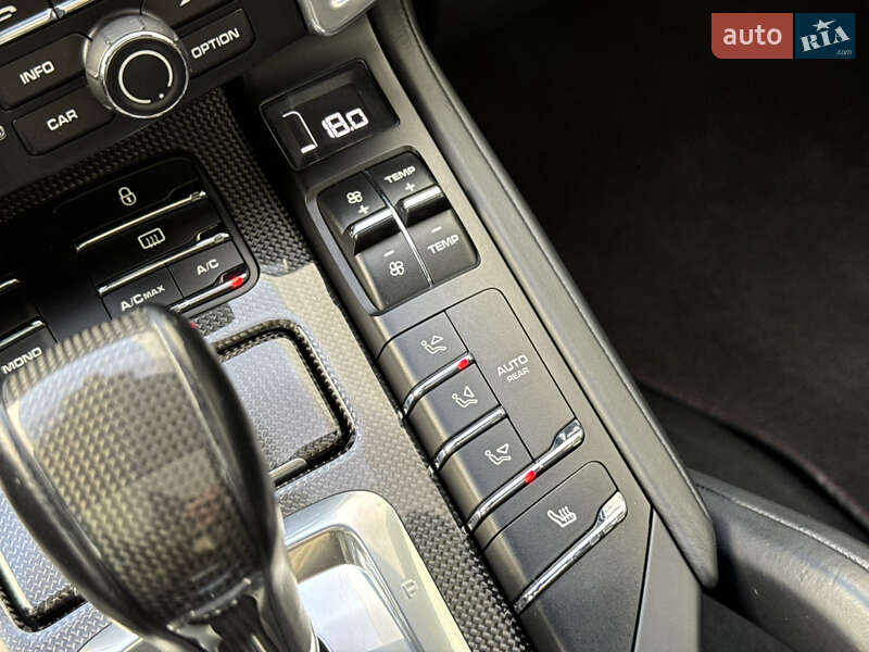 Позашляховик / Кросовер Porsche Cayenne 2013 в Києві