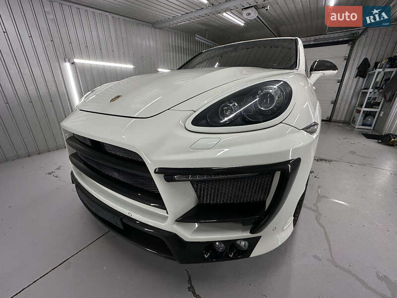 Позашляховик / Кросовер Porsche Cayenne 2011 в Чернівцях