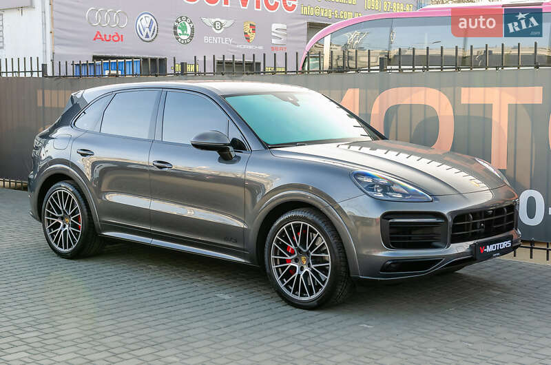 Внедорожник / Кроссовер Porsche Cayenne 2021 в Киеве