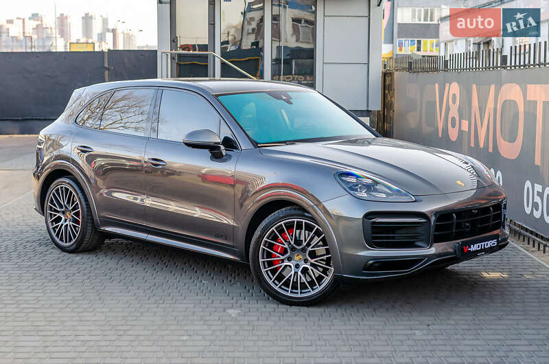 Внедорожник / Кроссовер Porsche Cayenne 2021 в Киеве