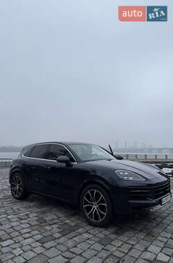 Внедорожник / Кроссовер Porsche Cayenne 2023 в Киеве