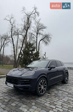 Внедорожник / Кроссовер Porsche Cayenne 2023 в Киеве