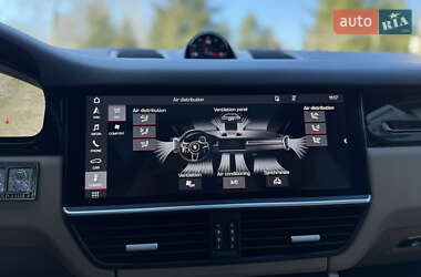 Позашляховик / Кросовер Porsche Cayenne 2019 в 
