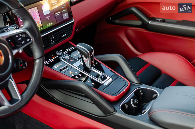 Внедорожник / Кроссовер Porsche Cayenne 2020 в Киеве