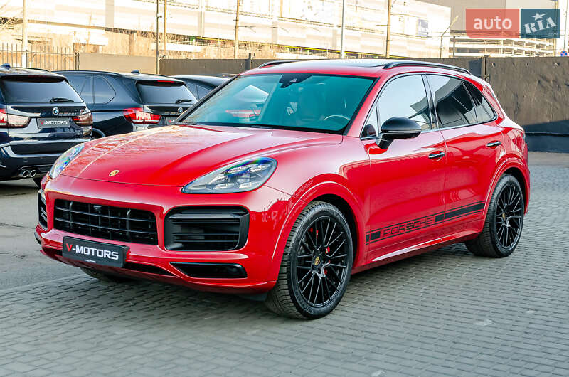 Внедорожник / Кроссовер Porsche Cayenne 2020 в Киеве