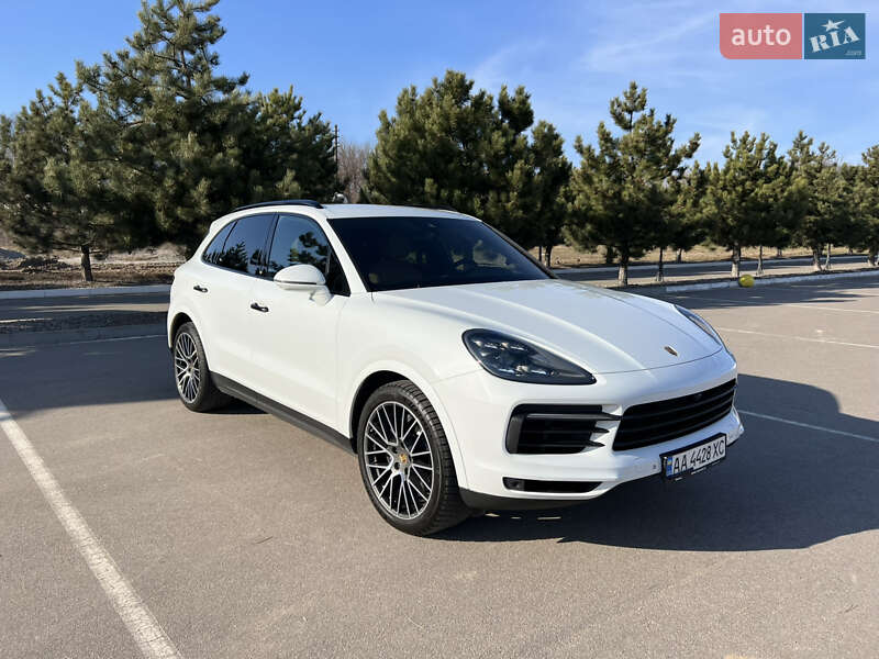Внедорожник / Кроссовер Porsche Cayenne 2019 в Киеве