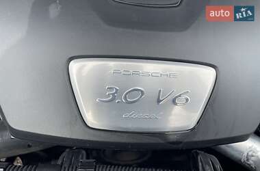 Внедорожник / Кроссовер Porsche Cayenne 2016 в 
