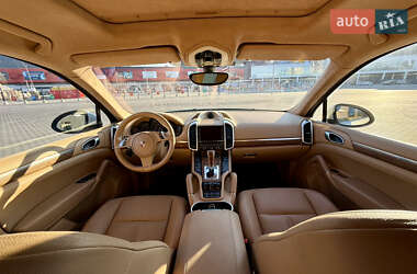 Внедорожник / Кроссовер Porsche Cayenne 2010 в 