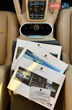Внедорожник / Кроссовер Porsche Cayenne 2010 в 