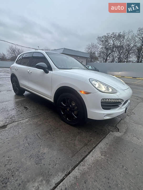 Позашляховик / Кросовер Porsche Cayenne 2014 в Ізмаїлі