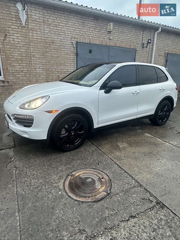 Позашляховик / Кросовер Porsche Cayenne 2014 в Ізмаїлі