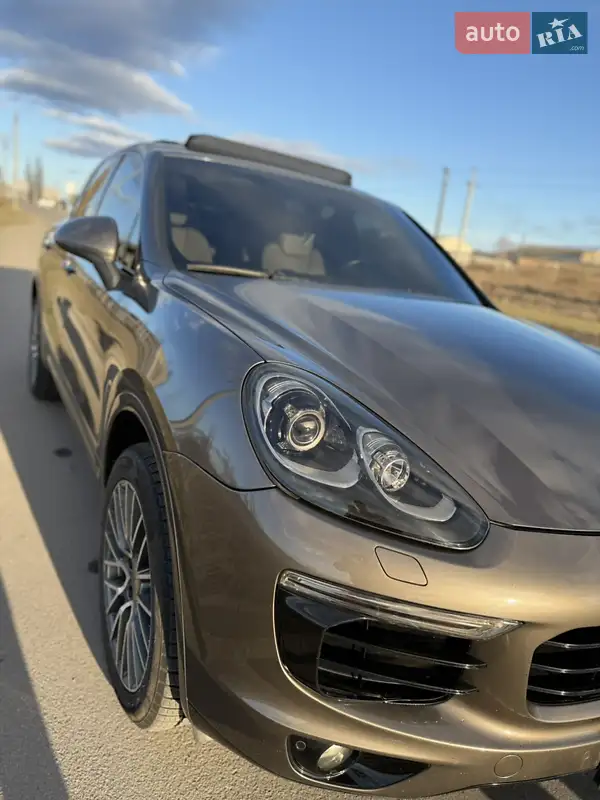 Porsche Cayenne 2016