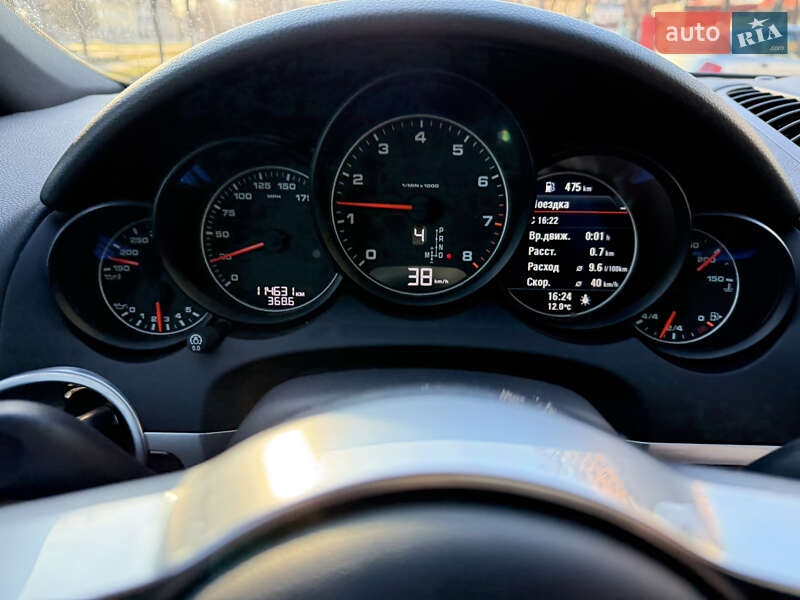 Позашляховик / Кросовер Porsche Cayenne 2016 в Сумах