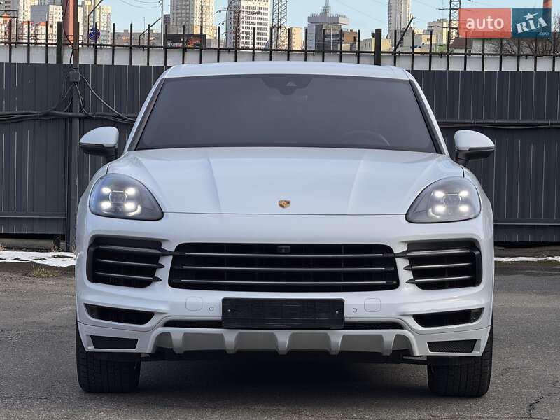 Внедорожник / Кроссовер Porsche Cayenne 2018 в Киеве
