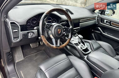 Внедорожник / Кроссовер Porsche Cayenne 2019 в Одессе