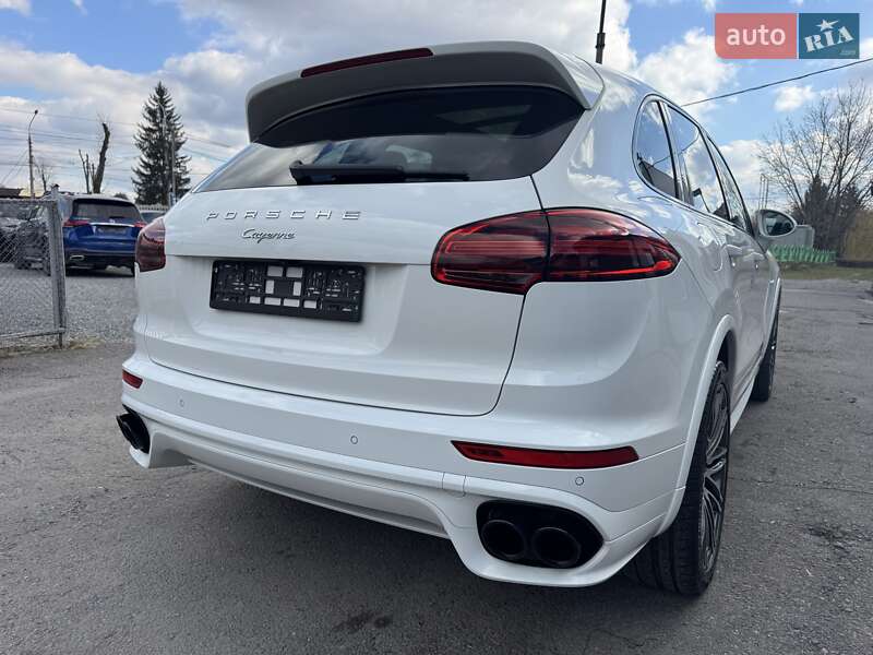 Позашляховик / Кросовер Porsche Cayenne 2015 в Тернополі