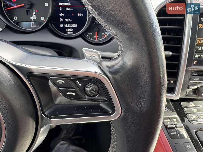 Позашляховик / Кросовер Porsche Cayenne 2015 в Тернополі