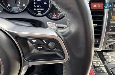 Внедорожник / Кроссовер Porsche Cayenne 2015 в 