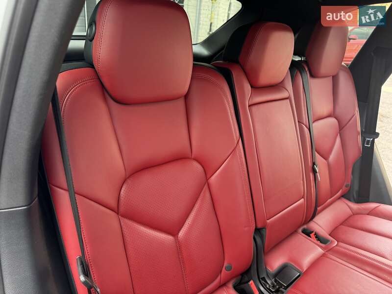 Позашляховик / Кросовер Porsche Cayenne 2015 в Тернополі