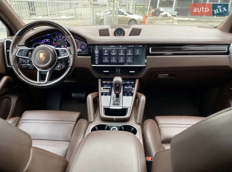 Внедорожник / Кроссовер Porsche Cayenne 2018 в Хмельницком