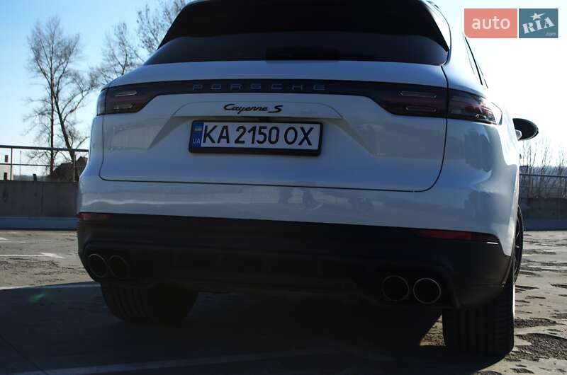 Внедорожник / Кроссовер Porsche Cayenne 2018 в Киеве