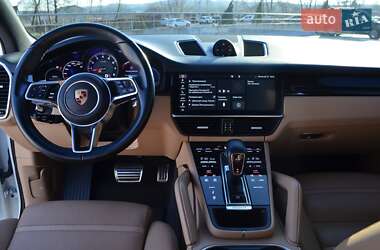 Позашляховик / Кросовер Porsche Cayenne 2018 в 