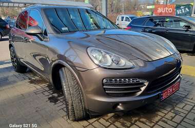 Внедорожник / Кроссовер Porsche Cayenne 2014 в 