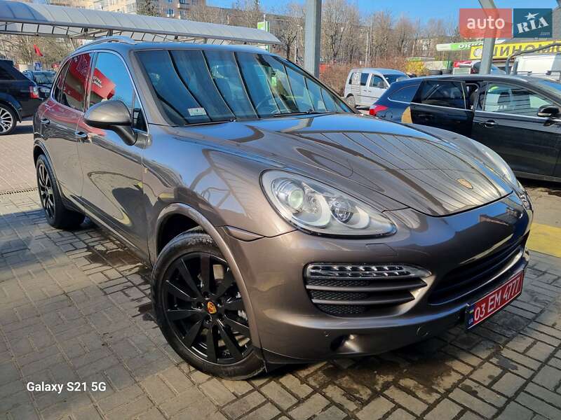 Внедорожник / Кроссовер Porsche Cayenne 2014 в 