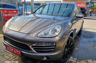 Внедорожник / Кроссовер Porsche Cayenne 2014 в 