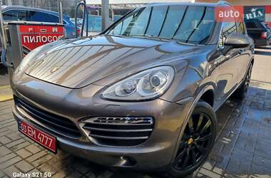 Внедорожник / Кроссовер Porsche Cayenne 2014 в 