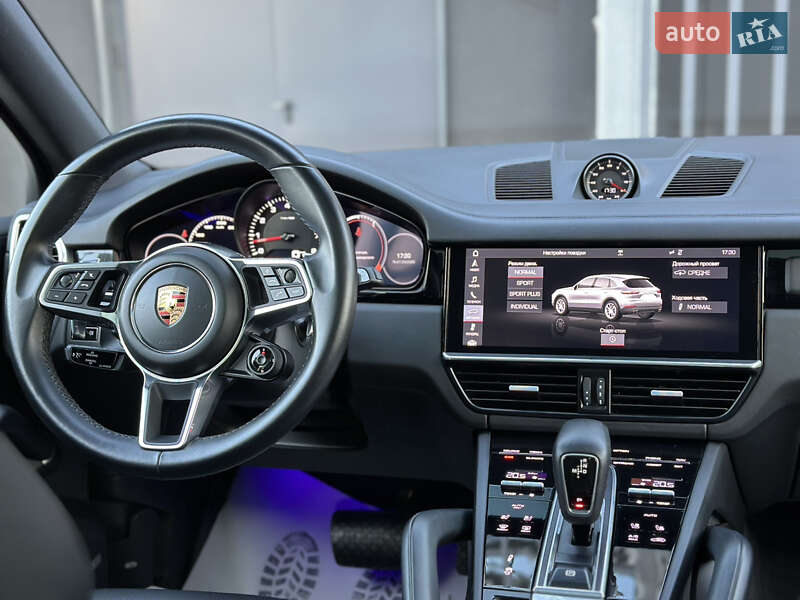 Внедорожник / Кроссовер Porsche Cayenne 2019 в Киеве фото 26 Внедорожник / Кроссовер Porsche Cayenne 2019 в Киеве