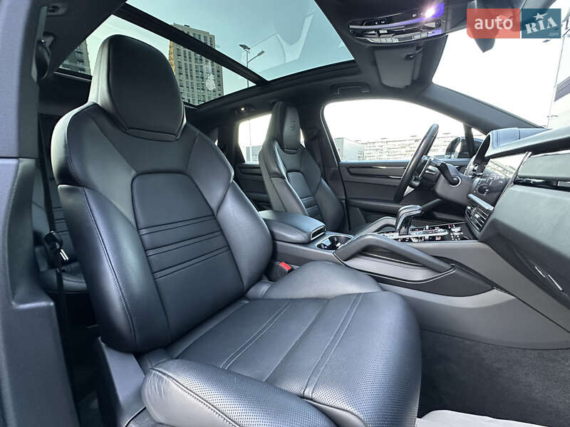 Внедорожник / Кроссовер Porsche Cayenne 2019 в Киеве фото 43 Внедорожник / Кроссовер Porsche Cayenne 2019 в Киеве