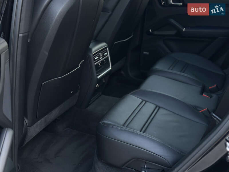 Внедорожник / Кроссовер Porsche Cayenne 2019 в Киеве фото 58 Внедорожник / Кроссовер Porsche Cayenne 2019 в Киеве