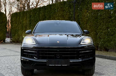 Позашляховик / Кросовер Porsche Cayenne 2024 в 