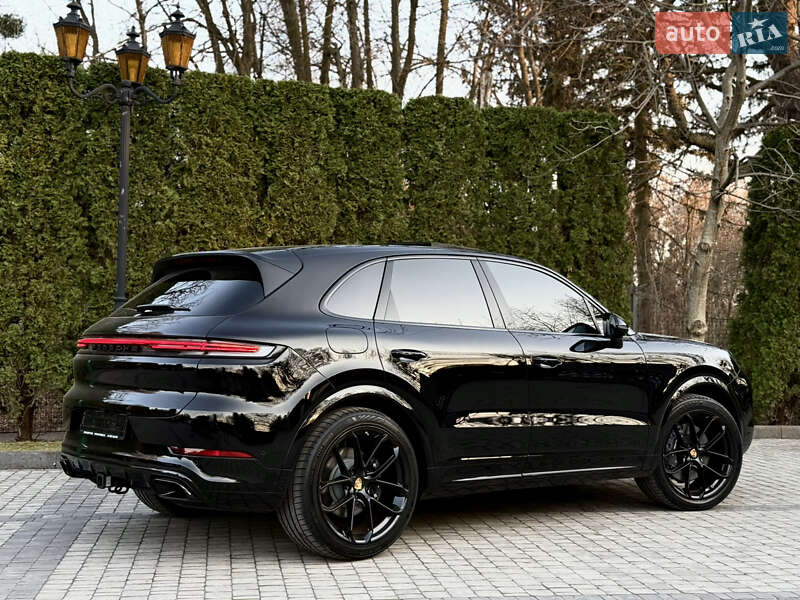 Внедорожник / Кроссовер Porsche Cayenne 2024 в Львове