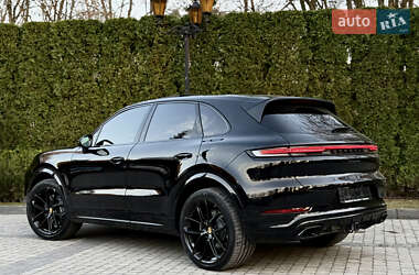 Позашляховик / Кросовер Porsche Cayenne 2024 в 