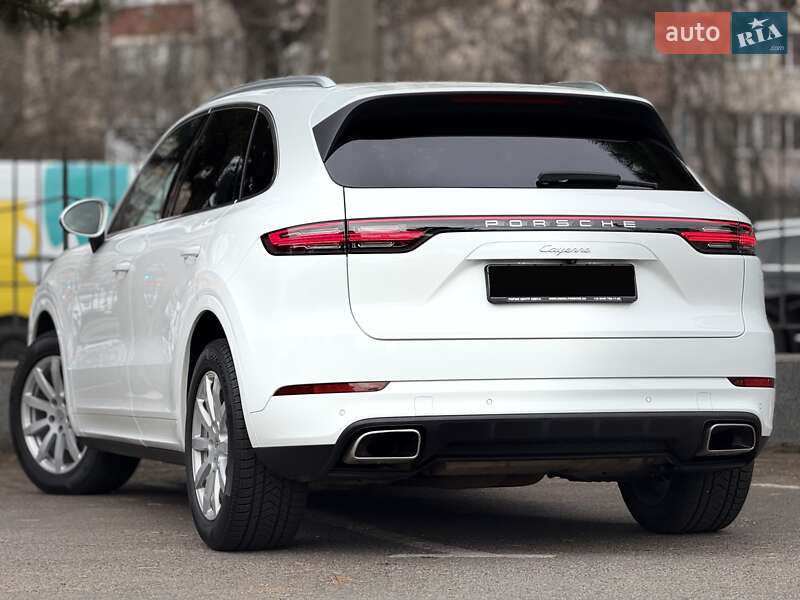 Позашляховик / Кросовер Porsche Cayenne 2017 в Одесі