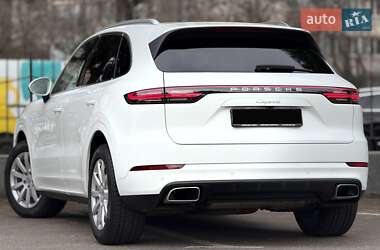 Позашляховик / Кросовер Porsche Cayenne 2017 в 