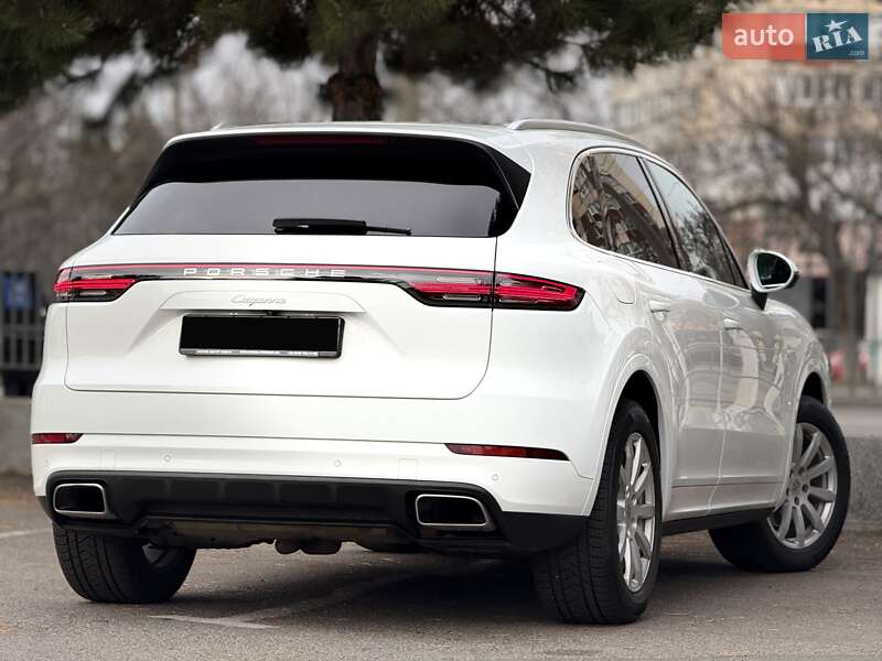 Позашляховик / Кросовер Porsche Cayenne 2017 в Одесі