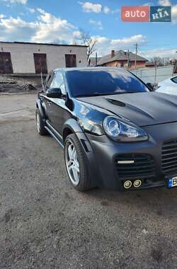 Внедорожник / Кроссовер Porsche Cayenne 2004 в 