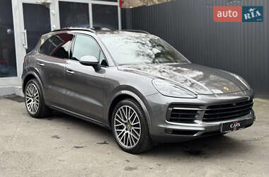 Внедорожник / Кроссовер Porsche Cayenne 2021 в 