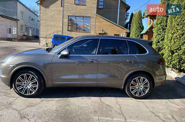 Внедорожник / Кроссовер Porsche Cayenne 2013 в 